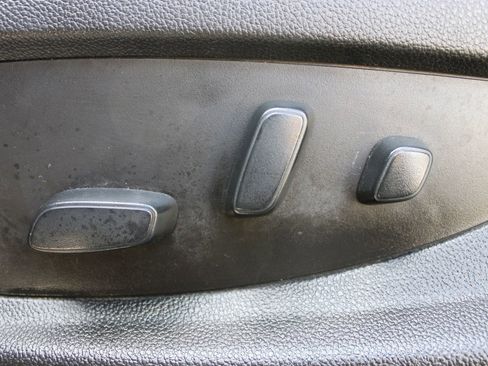 Used 2019 Chevrolet Suburban LT image 30