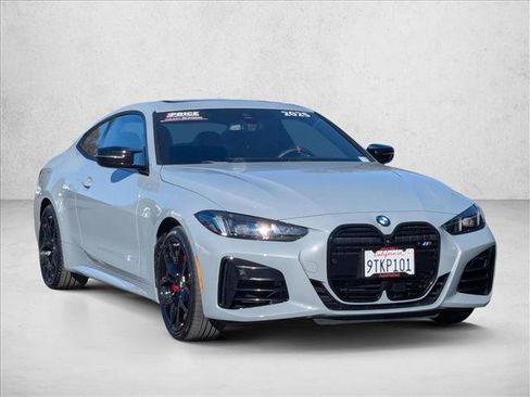 Used 2025 BMW 440i xDrive Coupe w/ Premium Package image 3