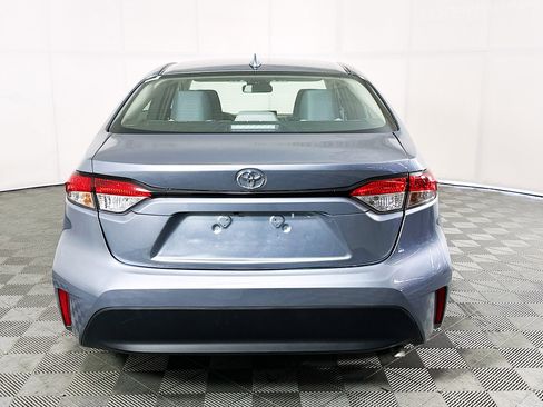 Used 2025 Toyota Corolla LE image 4