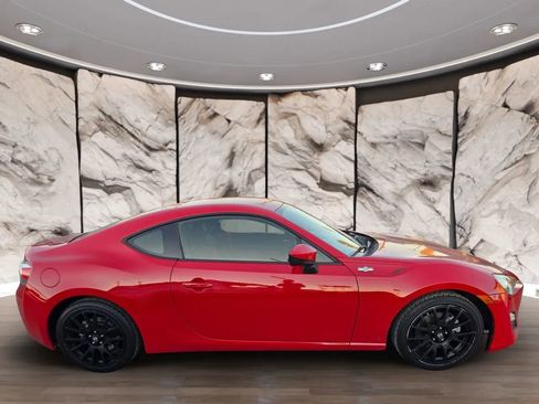 Used 2014 Scion FR-S image 4