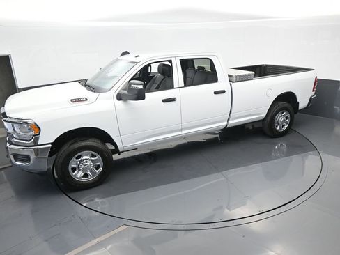 Used 2024 RAM 3500 Tradesman w/ Chrome Appearance Group image 42