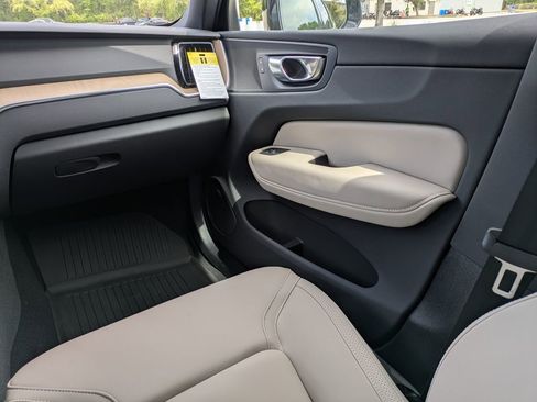 New 2026 Volvo XC60 B5 Core w/ Protection Package Premier image 19