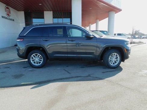 New 2026 Jeep Grand Cherokee Laredo w/ Trailer Tow Package RWD image 27