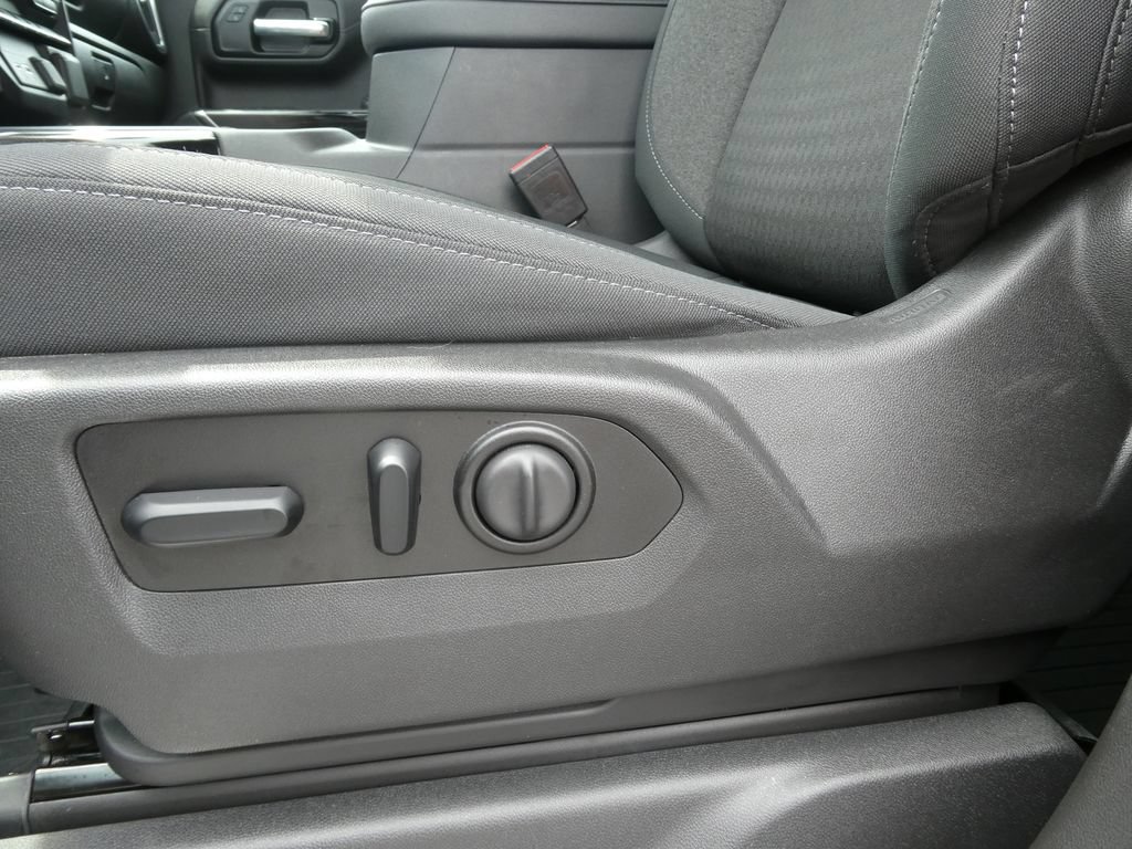 Certified 2021 Chevrolet Silverado 1500 RST AWD/4WD image 25