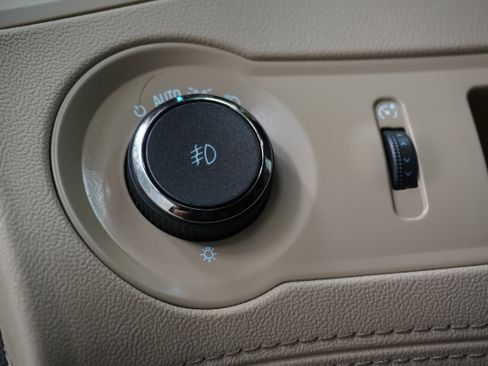 Used 2011 Buick LaCrosse CXL image 19