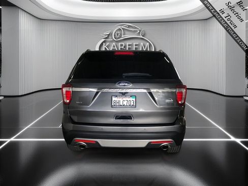 Used 2017 Ford Explorer XLT AWD/4WD image 6