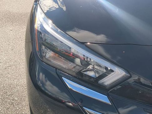 New 2025 Nissan Versa SV w/ Trunk Package image 10