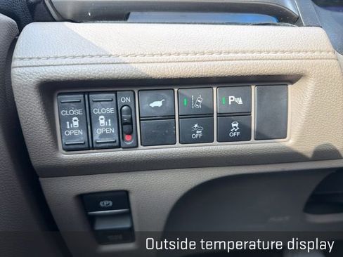 Used 2018 Honda Odyssey Elite image 37