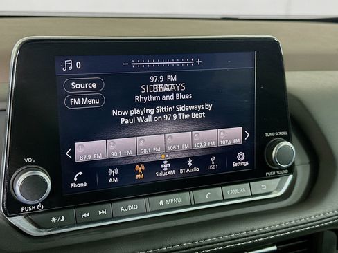 Used 2023 Nissan Rogue SV image 19