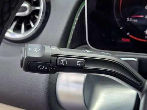 Used 2020 Mercedes-Benz GLB 250 image 27