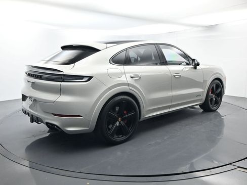 Certified 2026 Porsche Cayenne GTS AWD/4WD image 15