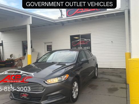 Used 2016 Ford Fusion S image 3