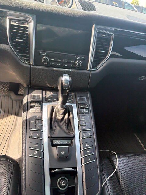 Used 2018 Porsche Macan S AWD/4WD image 4
