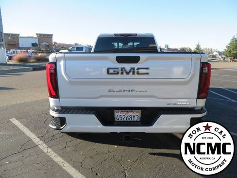 Used 2024 GMC Sierra 3500 Denali Ultimate image 4