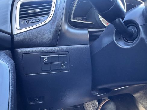 Used 2018 MAZDA MAZDA3 Touring image 20