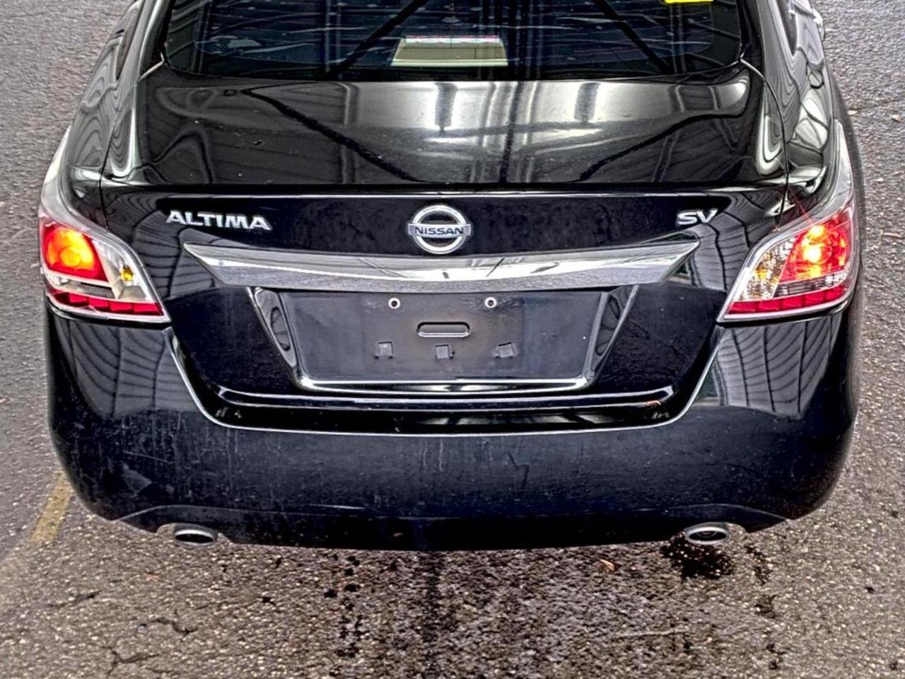 Used 2015 Nissan Altima 2.5 SV w/ Convenience Package FWD image 8