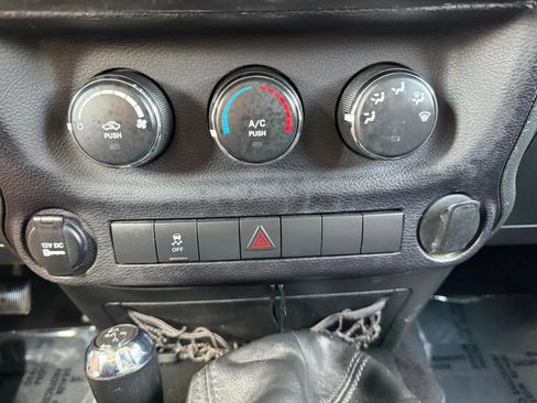 Used 2015 Jeep Wrangler Sport w/ Quick Order Package 23S AWD/4WD image 25