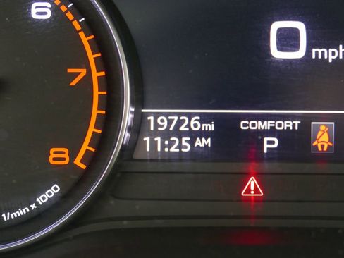 Certified 2022 Audi Q5 2.0T Premium w/ Convenience Package AWD/4WD image 14