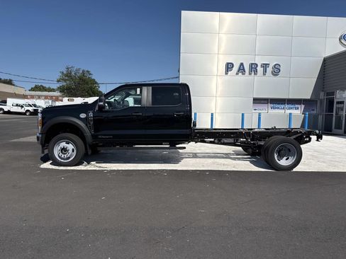 New 2026 Ford F550 4x4 Crew Cab image 6