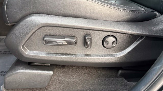 Used 2025 Honda Pilot EX-L image 14