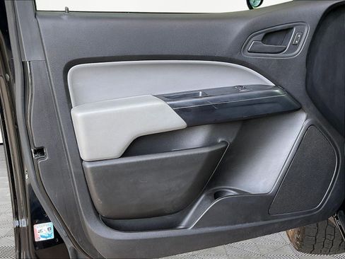 Used 2018 Chevrolet Colorado W/T RWD image 19