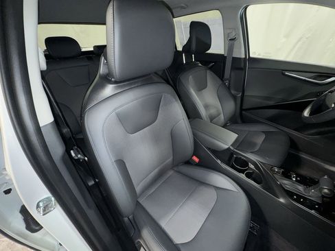 Certified 2025 Kia Niro EX Touring image 30