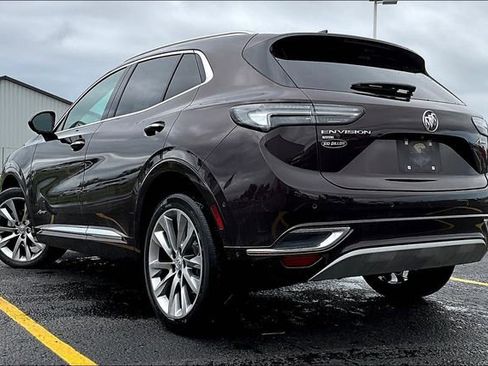 Used 2022 Buick Envision Avenir w/ Technology Package II AWD/4WD image 3