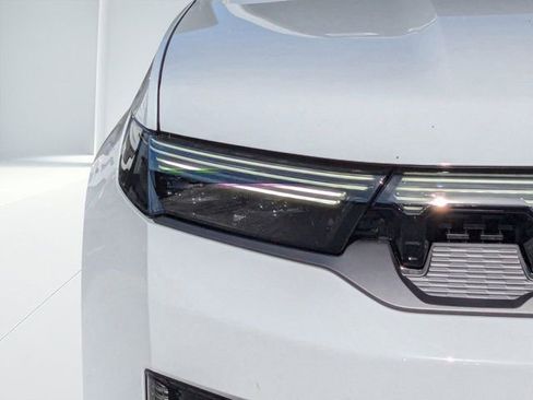 New 2026 Jeep Grand Wagoneer Limited image 9