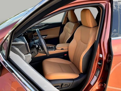 Used 2025 Lexus NX 350 AWD w/ Accessory Package (Z2) image 8