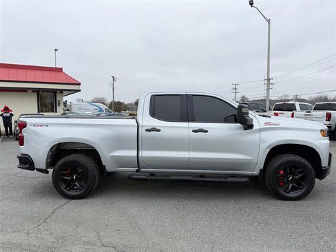 Used 2019 Chevrolet Silverado 1500 Custom Trail Boss w/ Custom Convenience Package image 4