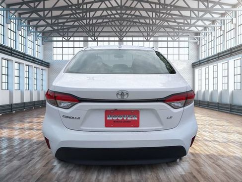 Used 2023 Toyota Corolla LE FWD image 5