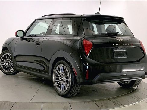 New 2025 MINI Cooper S image 2