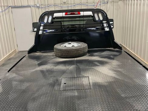 Used 2025 GMC Sierra 3500 Pro w/ Convenience Package image 19