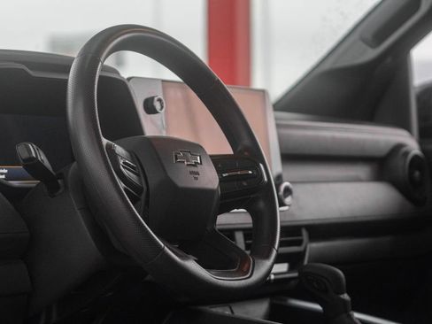 Used 2024 Chevrolet Colorado Trail Boss w/ Technology Package image 20