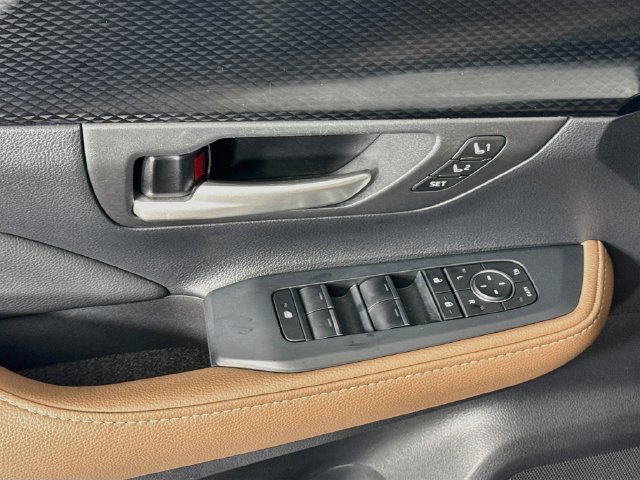 Certified 2025 Toyota Grand Highlander AWD Hybrid image 19