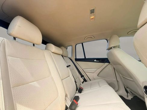 Used 2017 Volkswagen Tiguan S FWD image 15