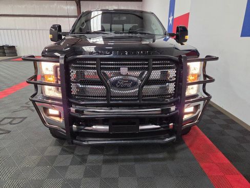 Used 2017 Ford F250 Lariat w/ Lariat Value Package image 22