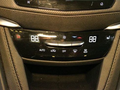 Used 2024 Cadillac XT5 Luxury FWD image 29