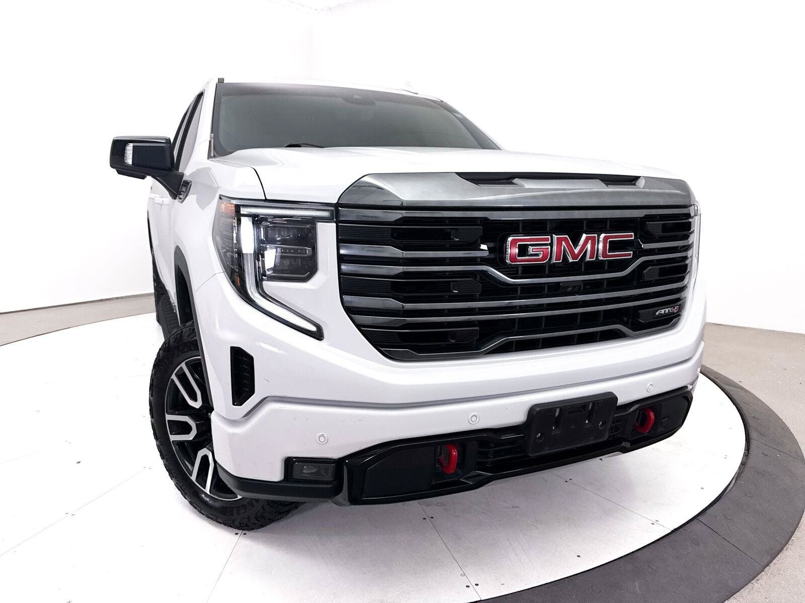 Used 2022 GMC Sierra 1500 AT4 w/ AT4 Premium Package AWD/4WD image 8