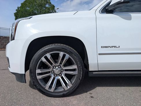 Used 2019 GMC Yukon Denali w/ Denali Ultimate Package AWD/4WD image 11