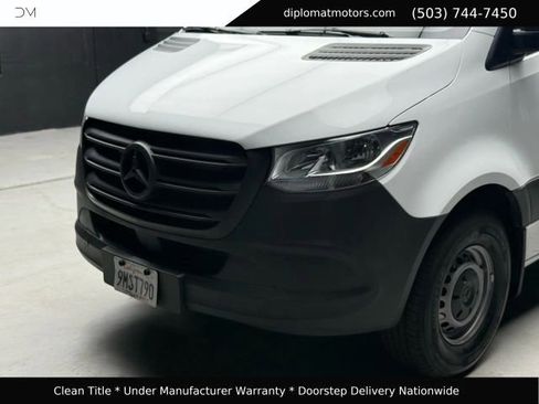 Used 2024 Mercedes-Benz Sprinter 2500 image 14