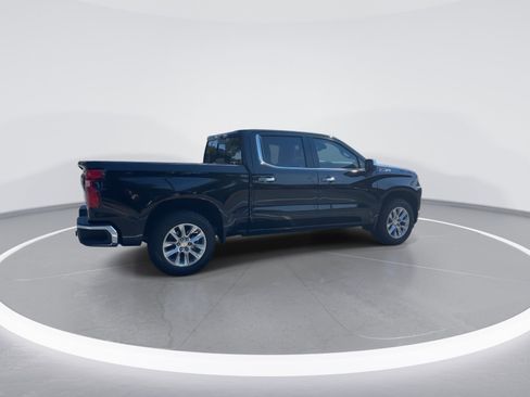 Used 2022 Chevrolet Silverado 1500 LTZ w/ LTZ Premium Package AWD/4WD image 9