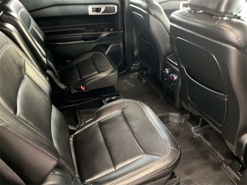 Used 2020 Ford Explorer XLT w/ Equipment Group 202A image 23