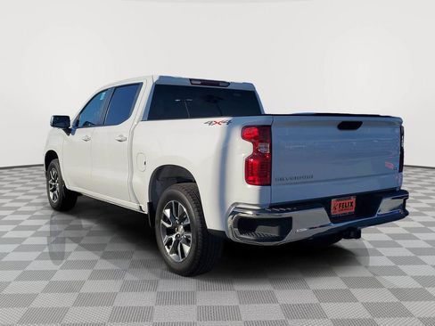 Used 2025 Chevrolet Silverado 1500 LT image 4