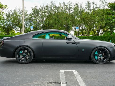 Used 2017 Rolls-Royce Wraith image 9