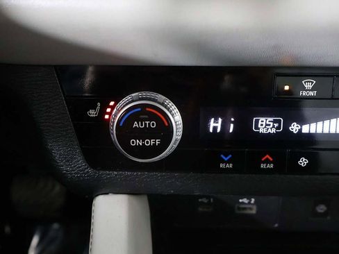 Used 2022 Mitsubishi Outlander SEL image 50