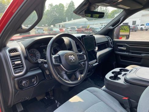 Used 2024 RAM 2500 Big Horn w/ Safety Group image 12