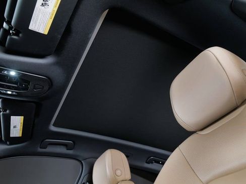 Used 2025 Porsche Cayenne image 22