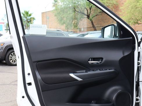 Used 2023 Nissan Kicks SV FWD image 36