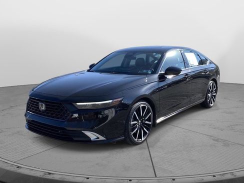 Used 2023 Honda Accord Touring image 7